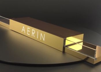 Plexiglas®-Regalschienen im POS