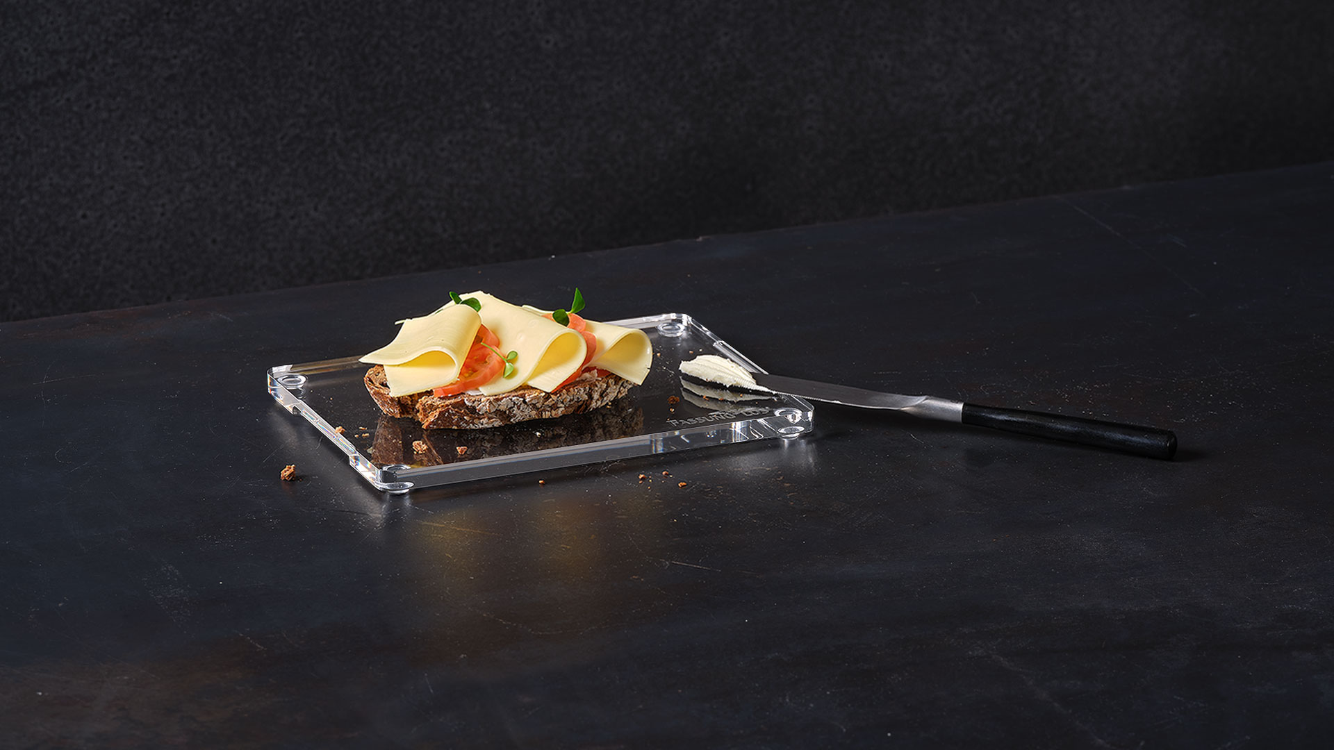 FRÜHSTÜCKSBRETTCHEN aus Acrylglas