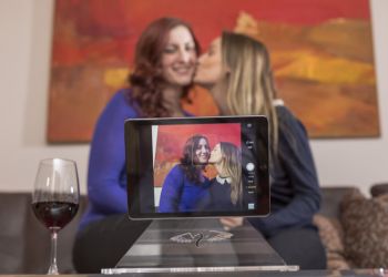 Selfie mit dem Tablet-Halter