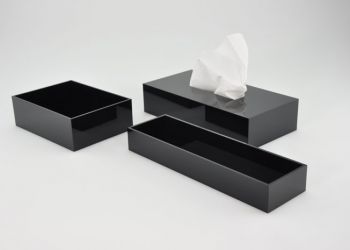 Ladenbauteile Acrylglas / Plexiglas®: auf Gehrung verklebt