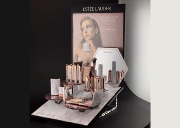 Esteé Lauder Kosmetikdisplay