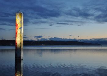 Acrylglasstele im Starnberger See